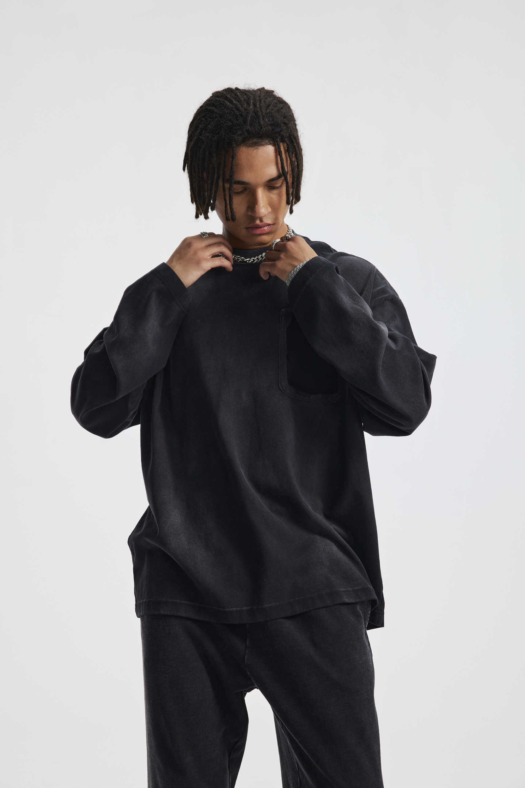 325gsm Vintage Wash Distressed Pocket Tee