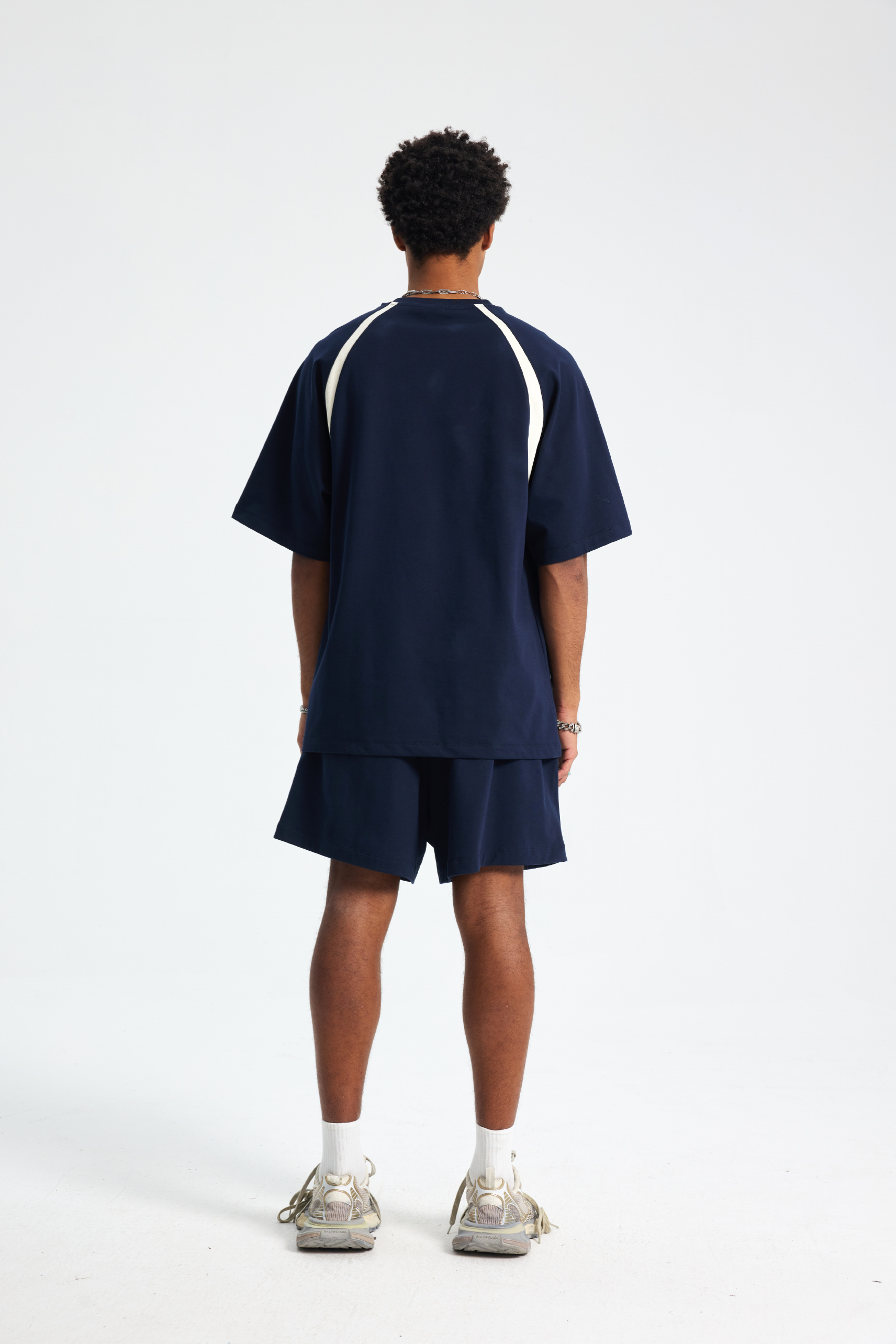 Contrast Raglan V-Neck T-Shirt
