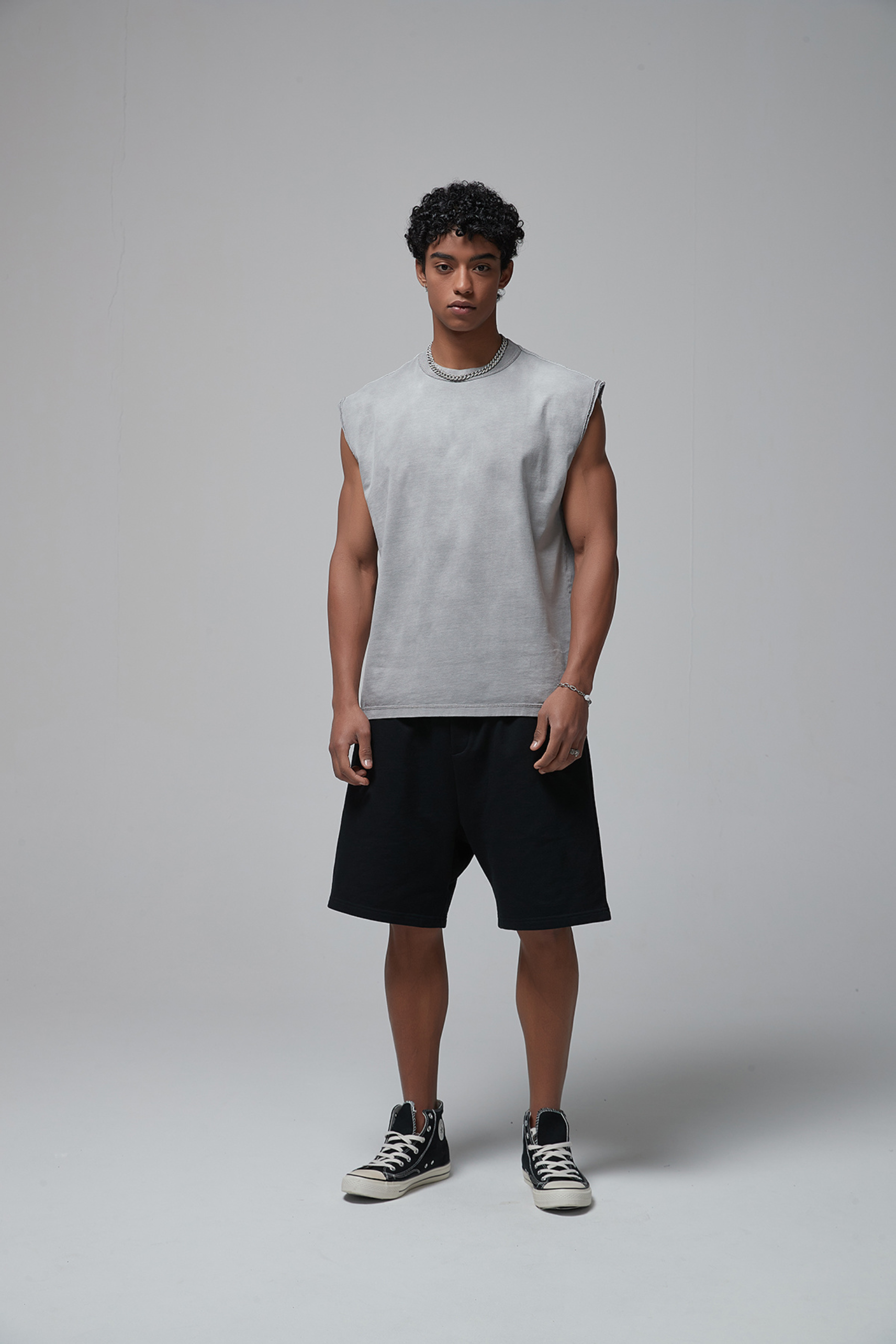 Stone Washed Raw-Edge Sleeveless T-Shirt