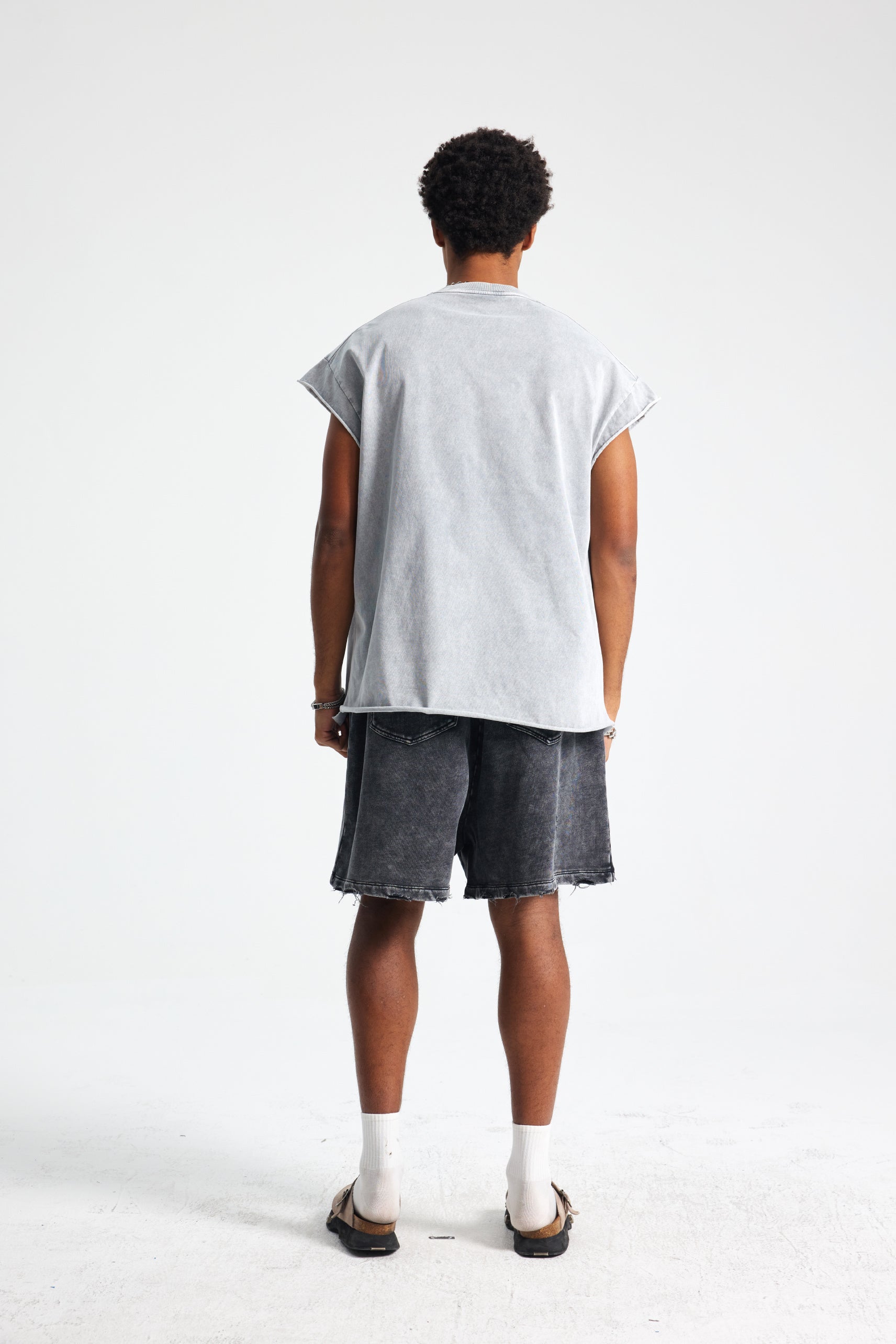 Oversized Raw-Edge Sleeveless T-Shirt